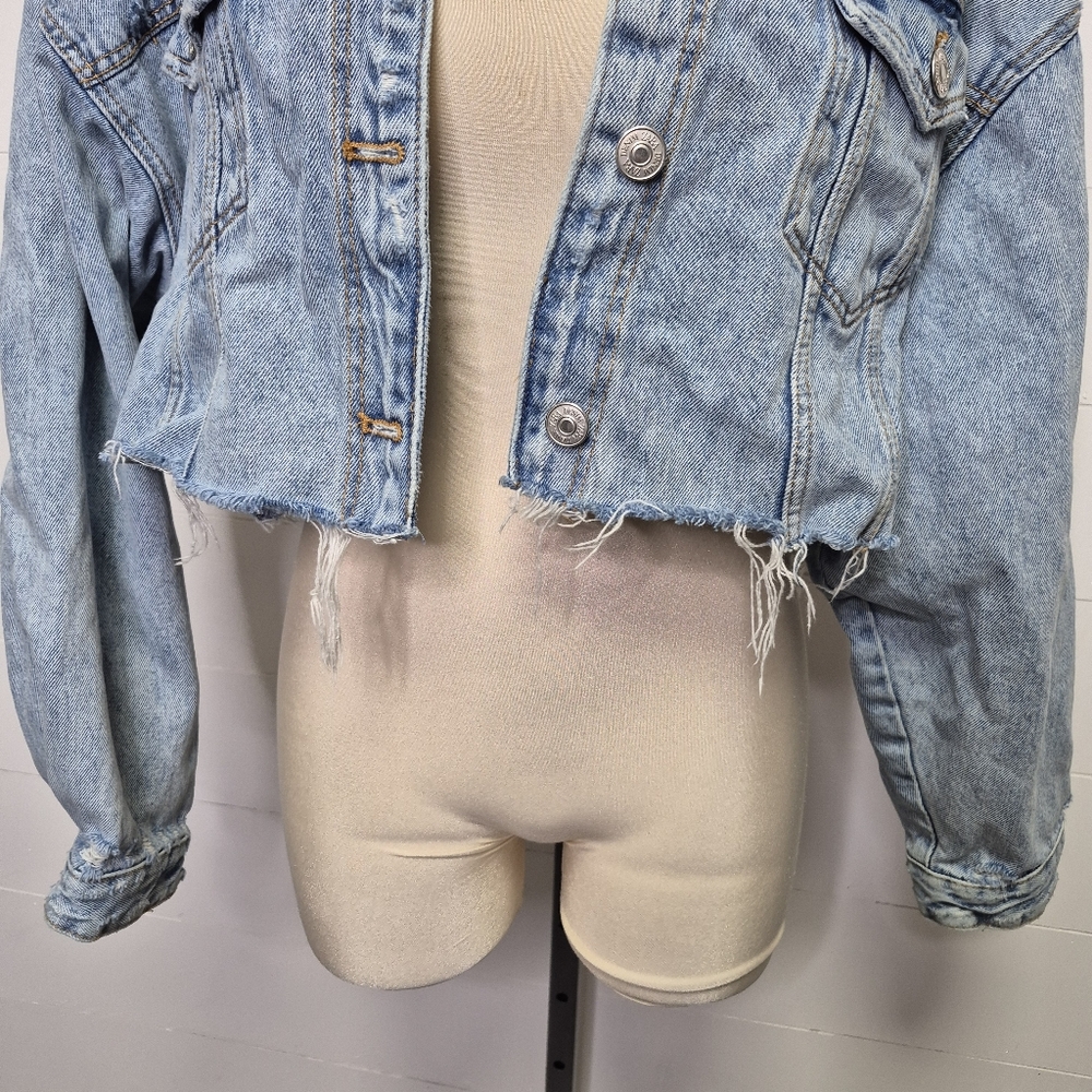 ***SOLD***Upcycled Zara Patchwork Cropped Raw Hem Jean Jacket Size L - Picture 9 of 10